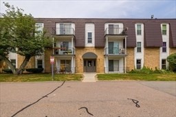 2 Shadowbrook Ln # 4