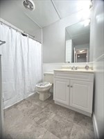 2 Shadowbrook Ln # 4