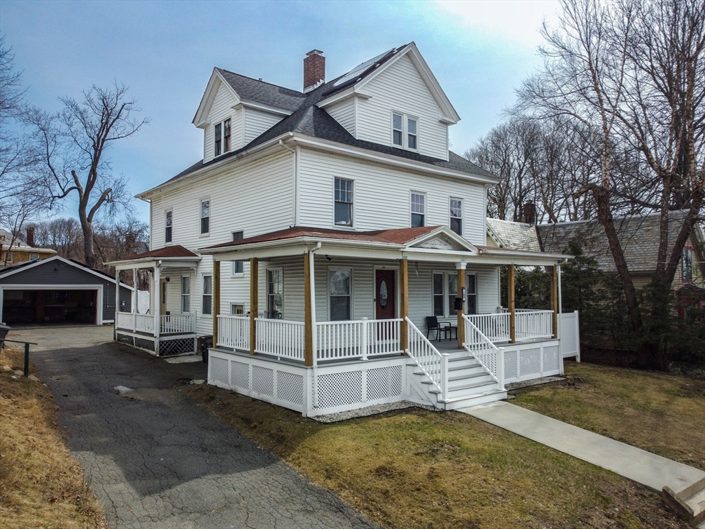 102 Chestnut St