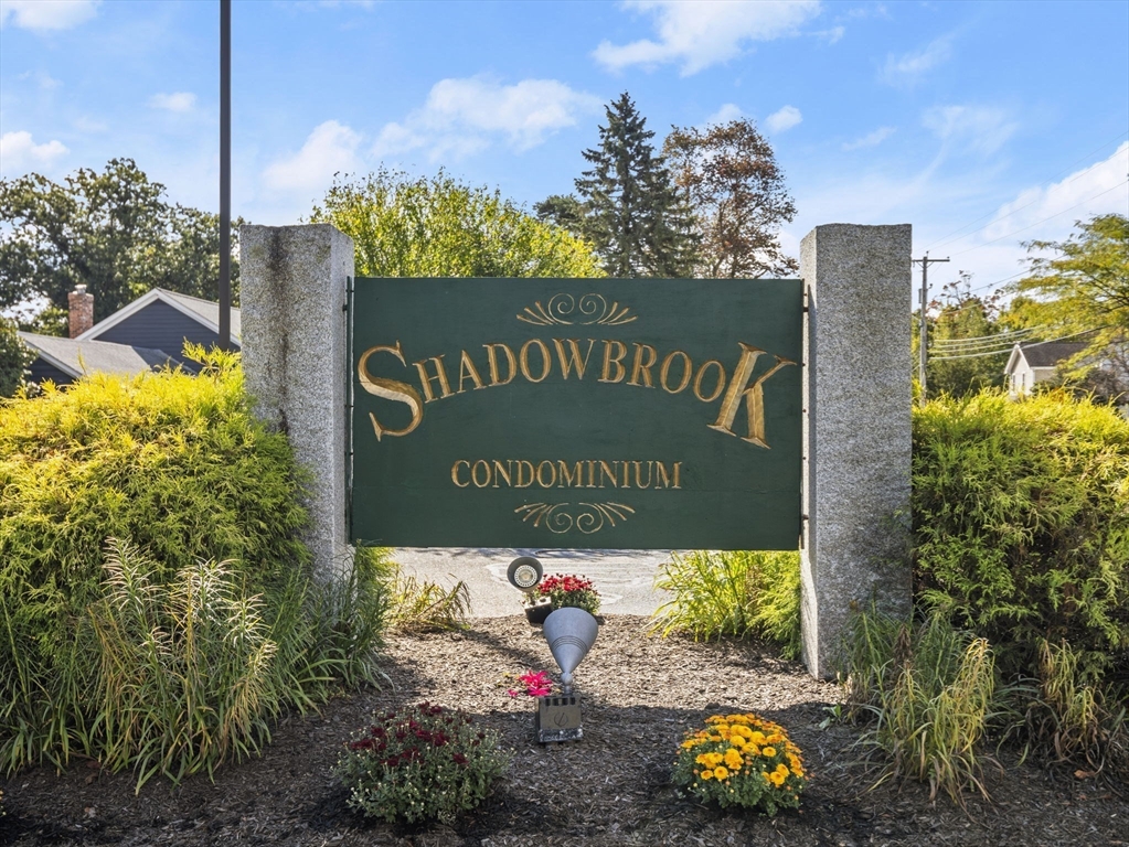 7 Shadowbrook Lane # 9
