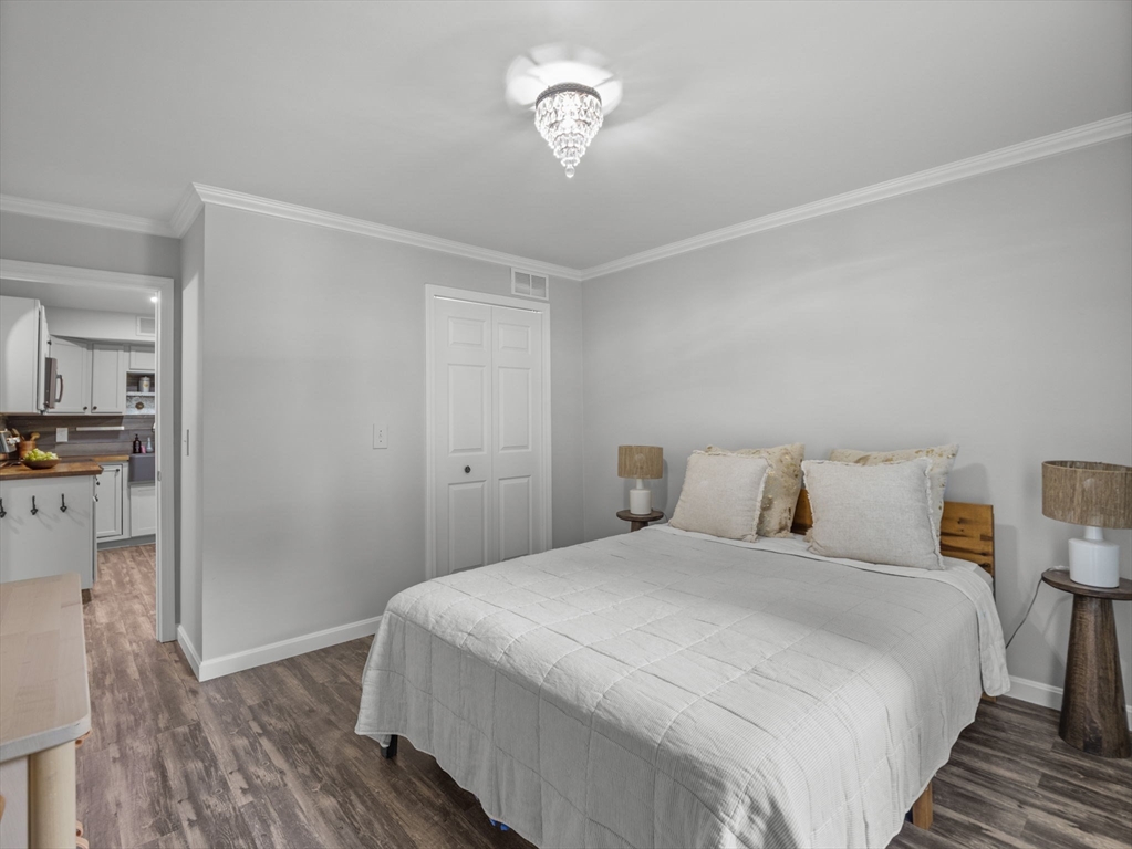 7 Shadowbrook Lane # 9