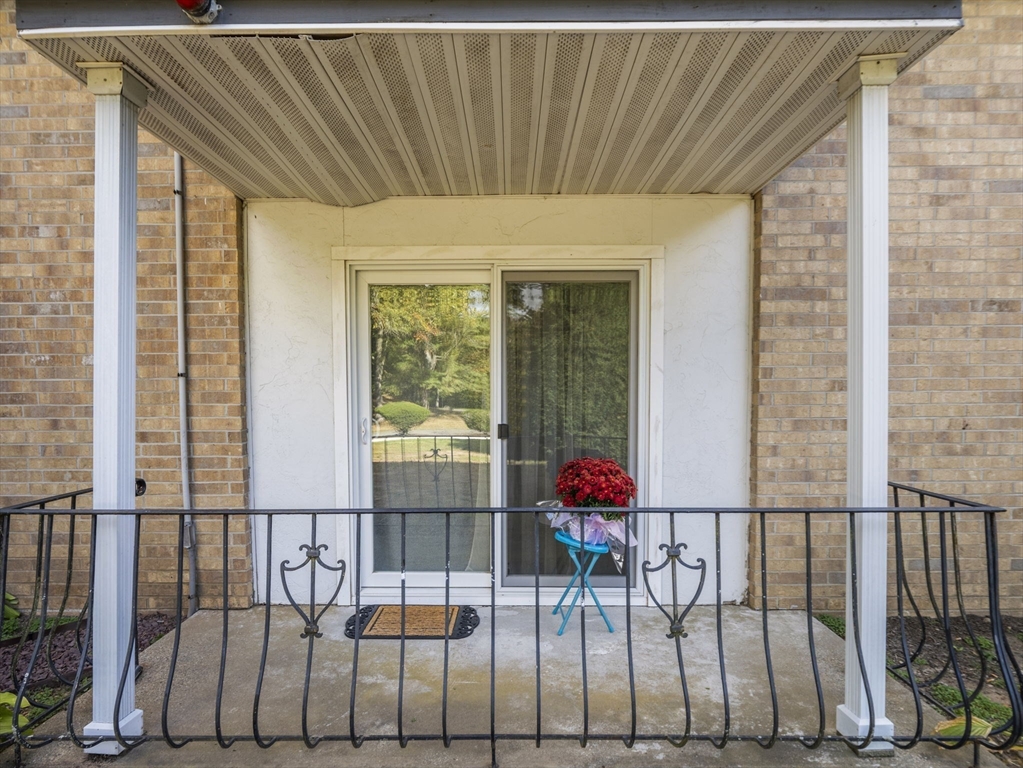 7 Shadowbrook Lane # 9