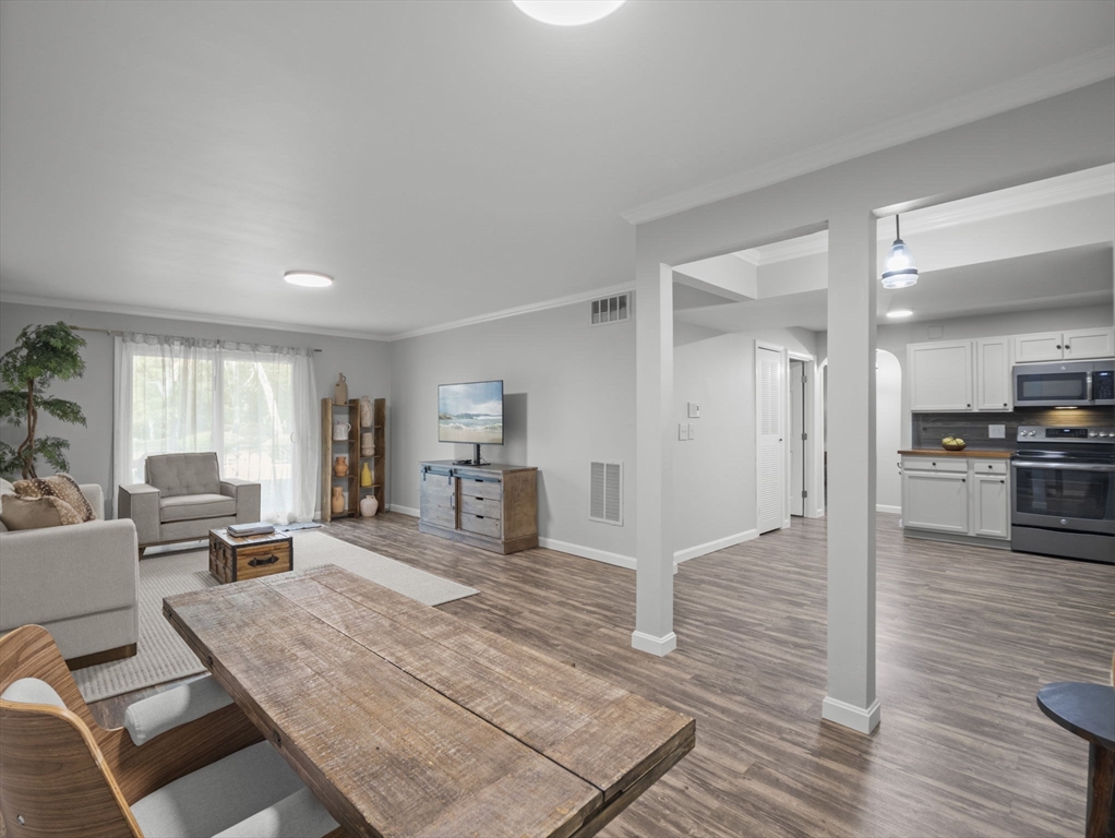 7 Shadowbrook Lane # 9