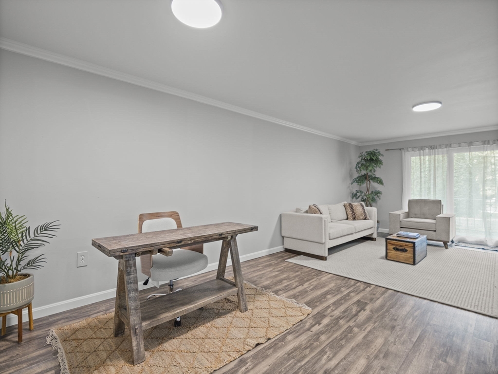 7 Shadowbrook Lane # 9
