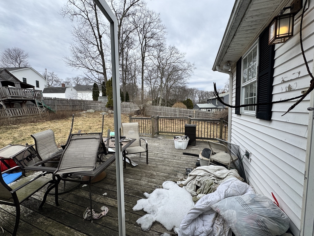 46 W Fountain St