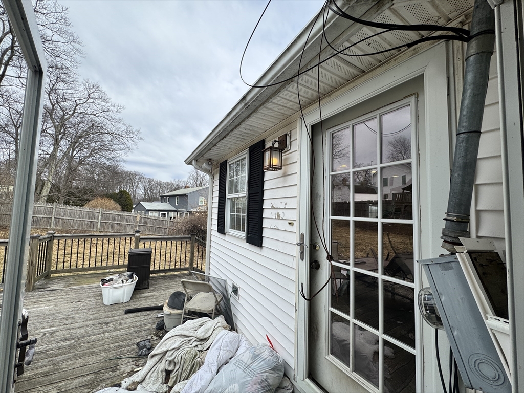 46 W Fountain St