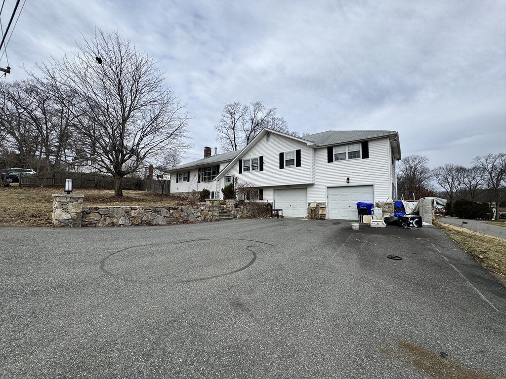 46 W Fountain St
