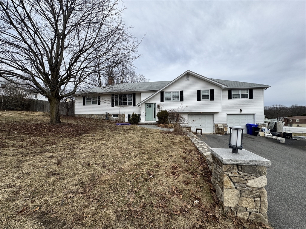 46 W Fountain St