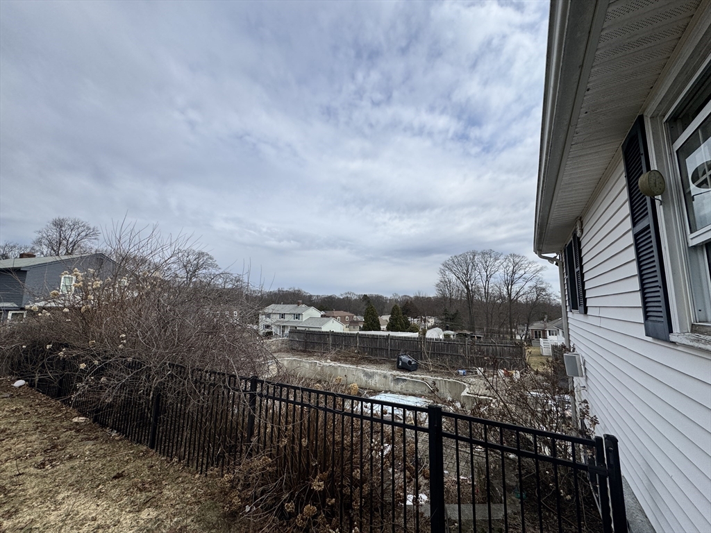 46 W Fountain St