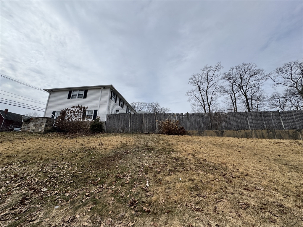 46 W Fountain St