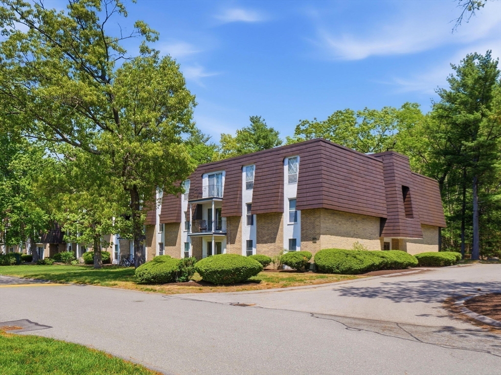 15 Shadowbrook Lane # 28