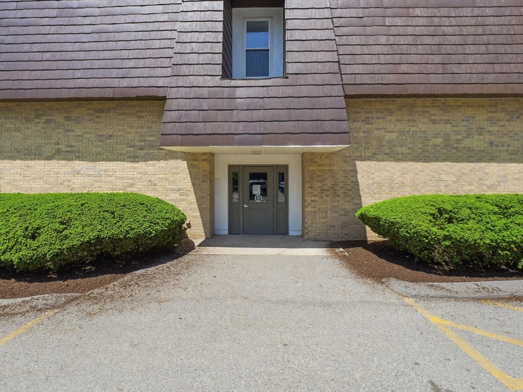 15 Shadowbrook Lane # 28
