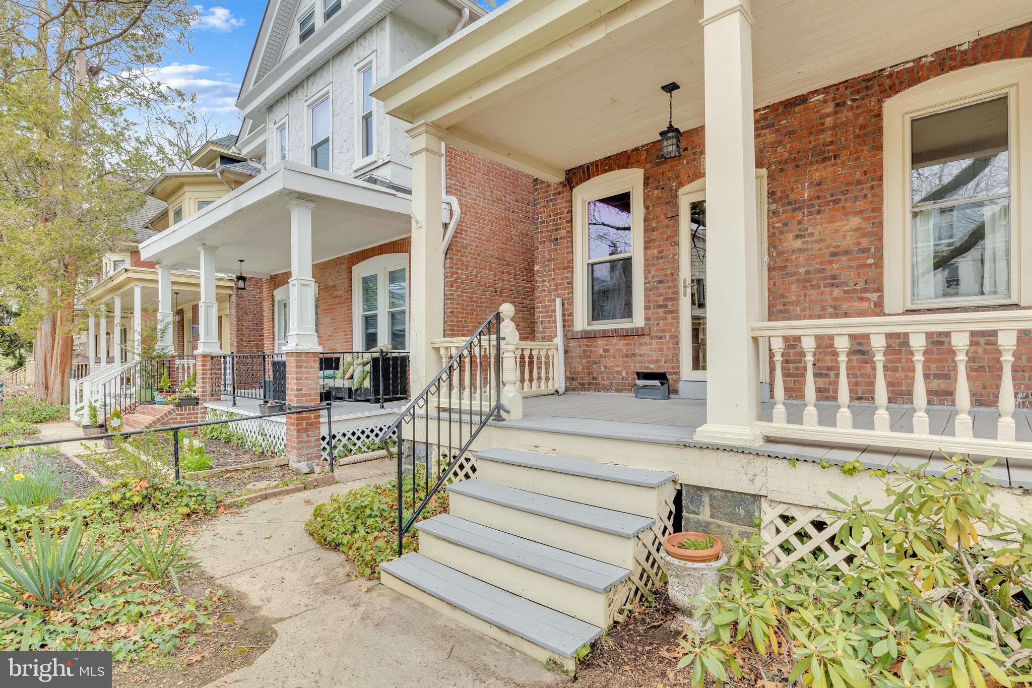 705 W 20th St