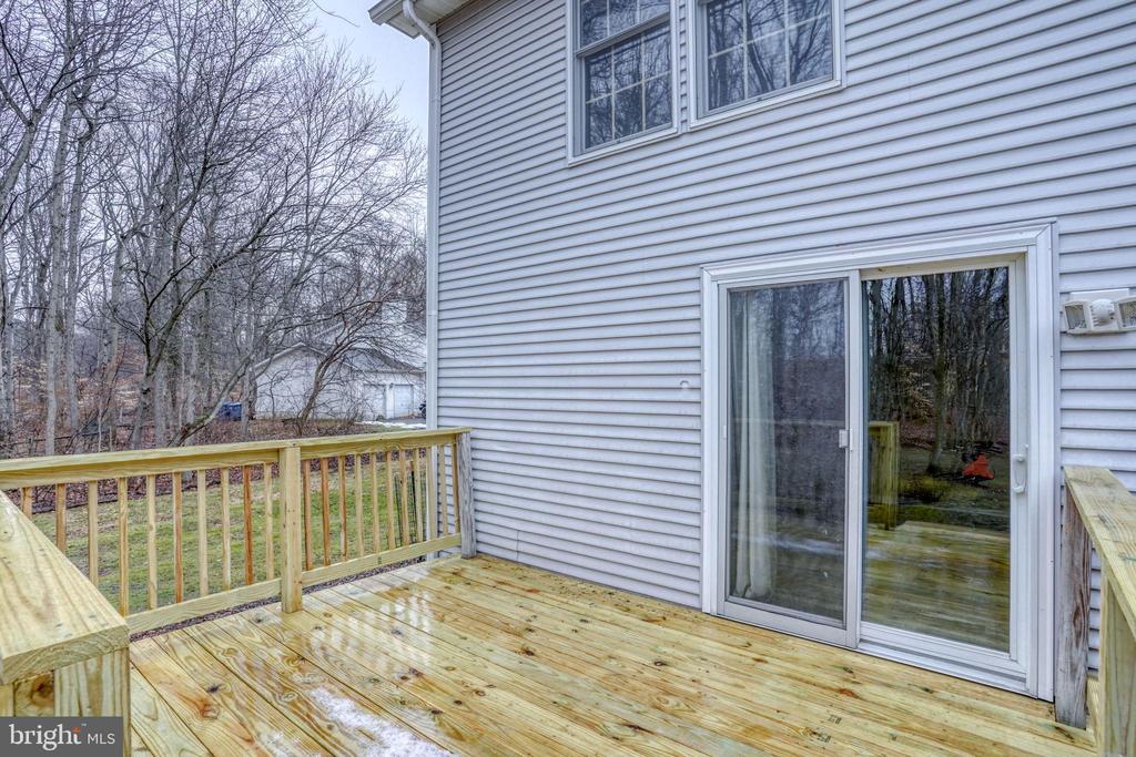 122 BARTLEY DRIVE
