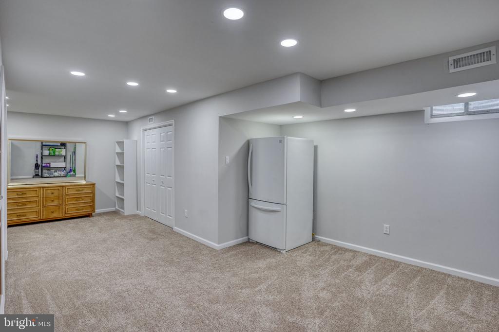 34 SHETLAND WAY