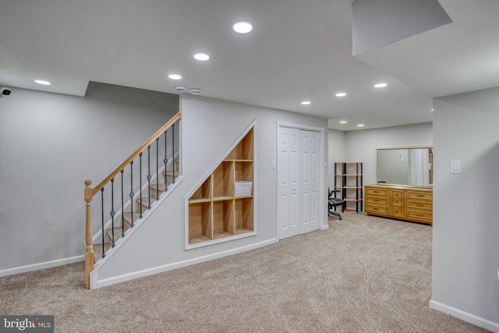 34 SHETLAND WAY