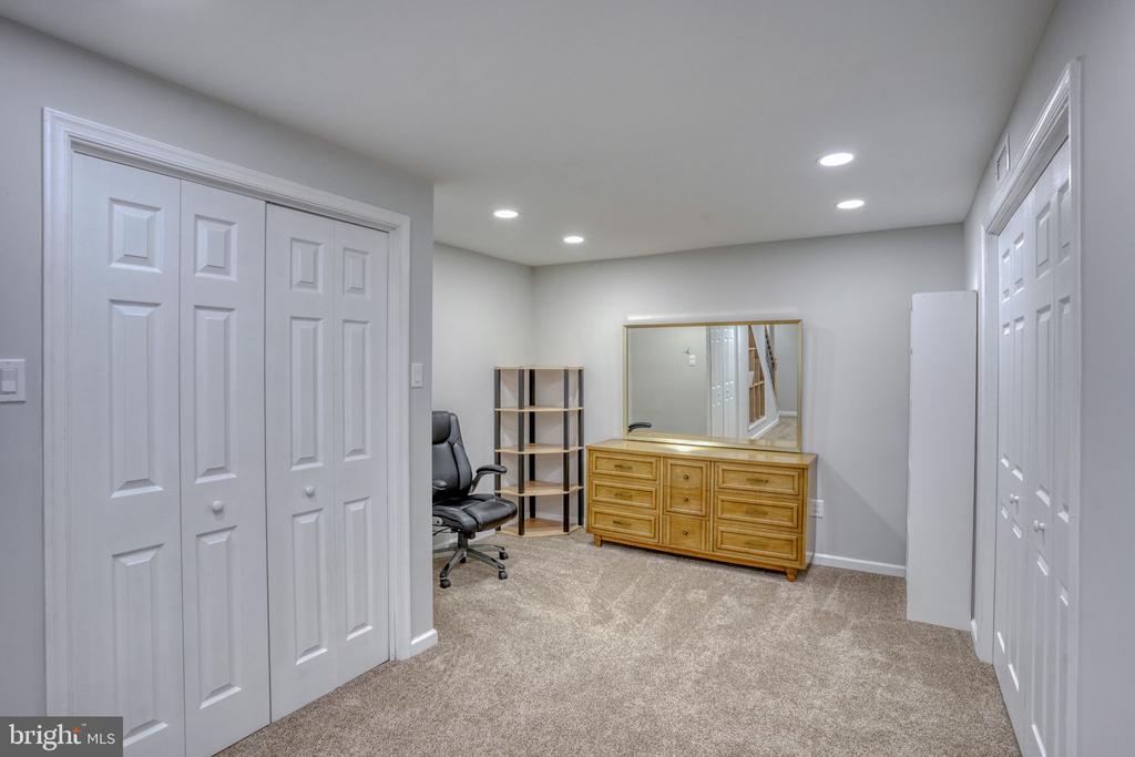 34 SHETLAND WAY