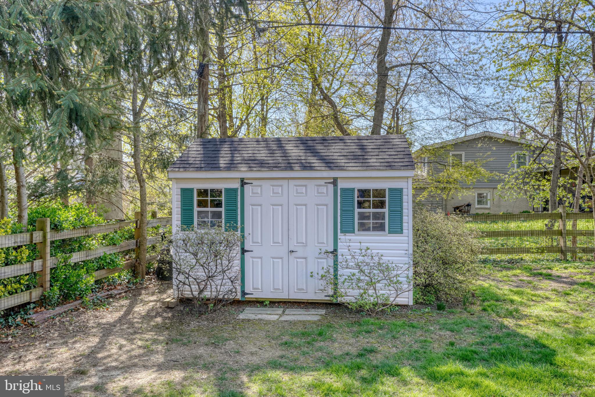 604 IVYDALE ROAD