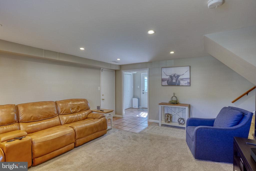 604 IVYDALE ROAD