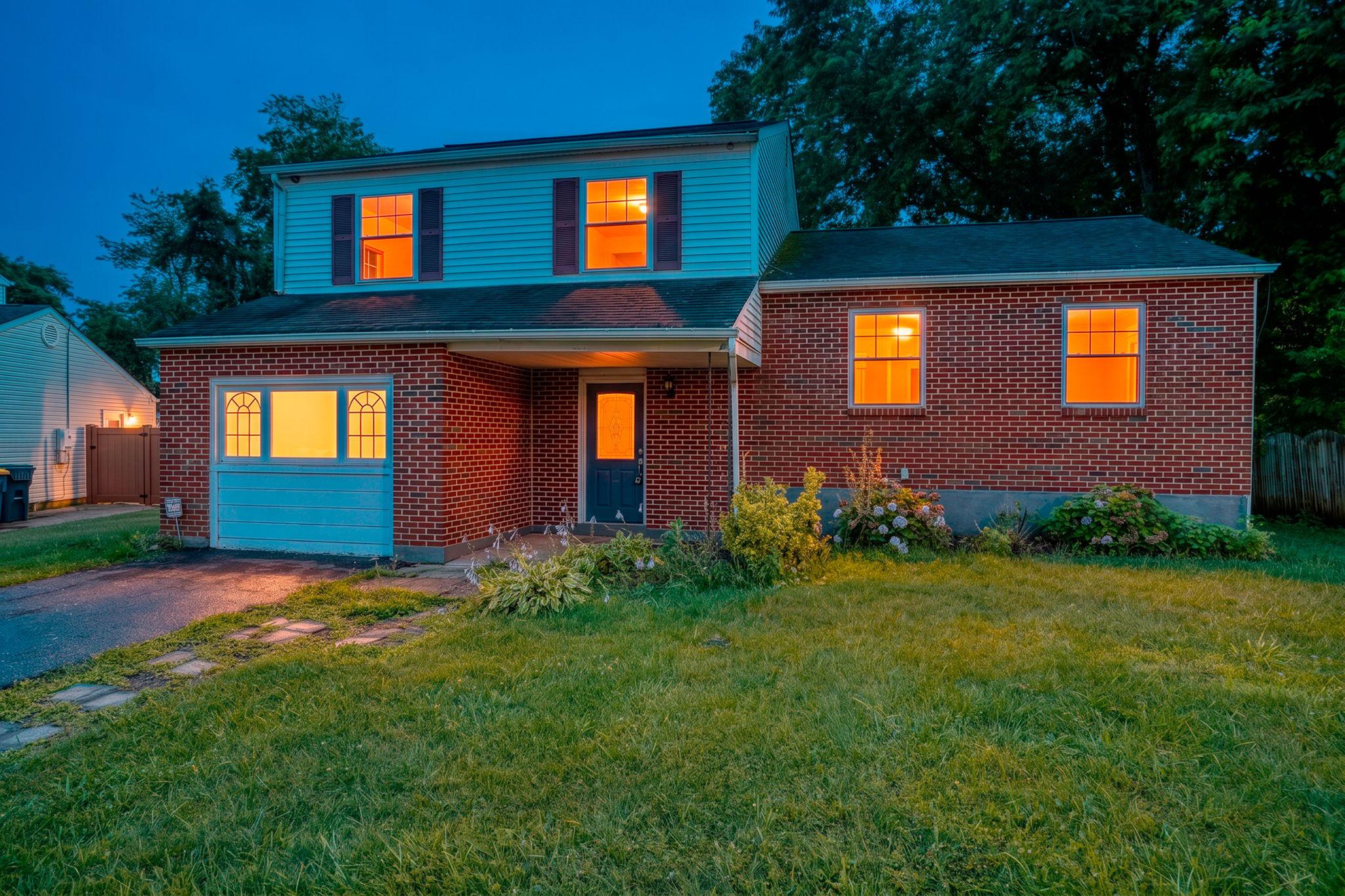 8 YORKTOWN ROAD