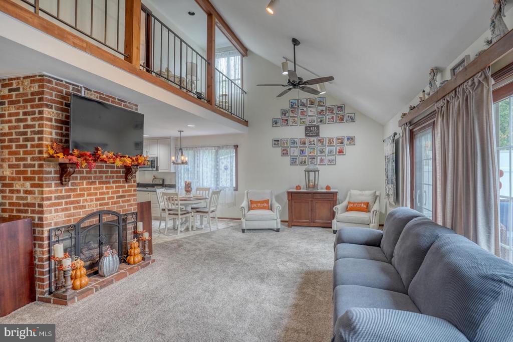 27856 Oak Meadow Dr