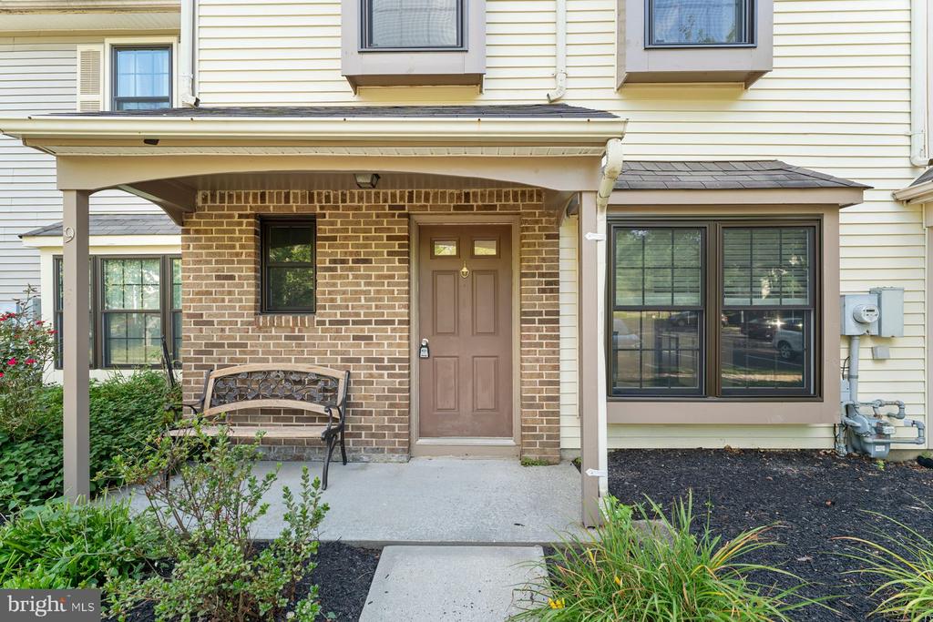 9 Carlyle Ct
