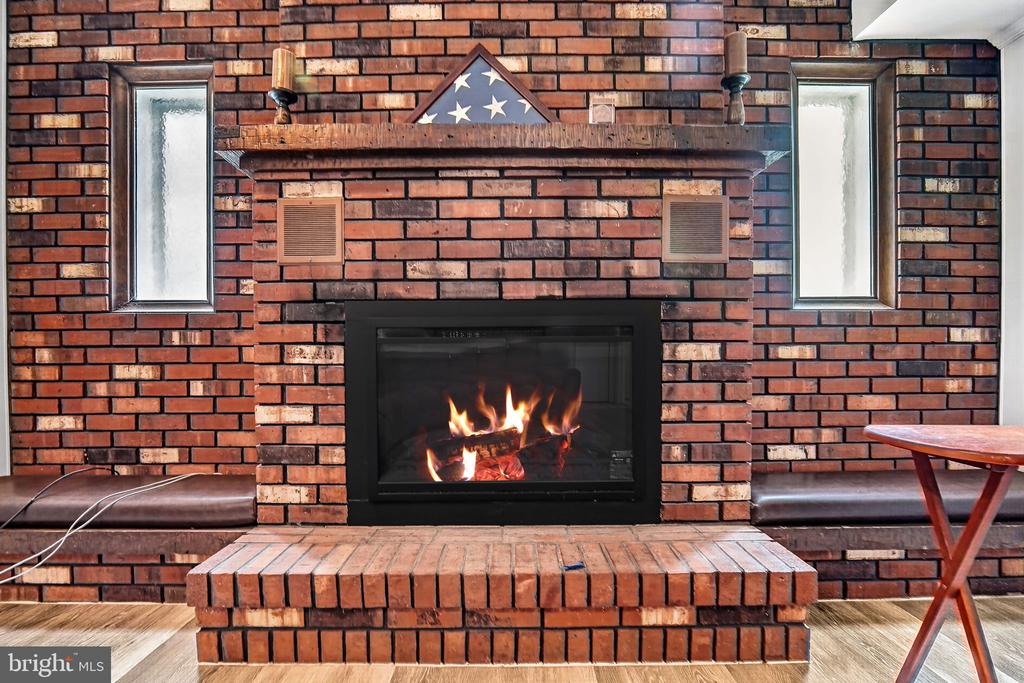 1305 CARLISLE ROAD