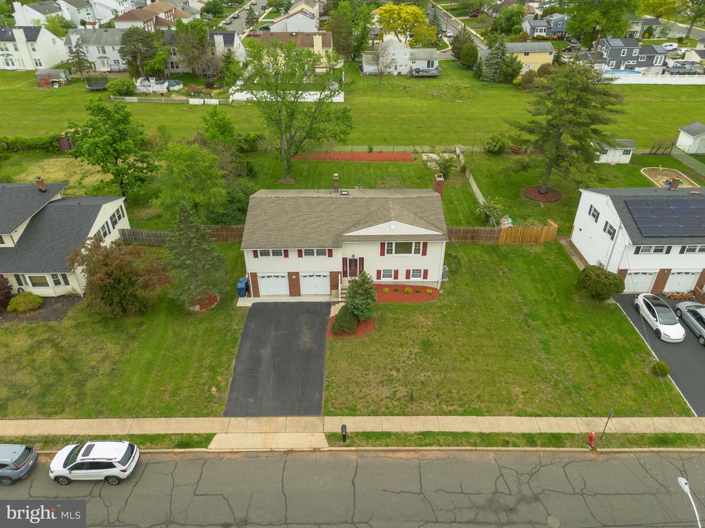 1305 CARLISLE ROAD