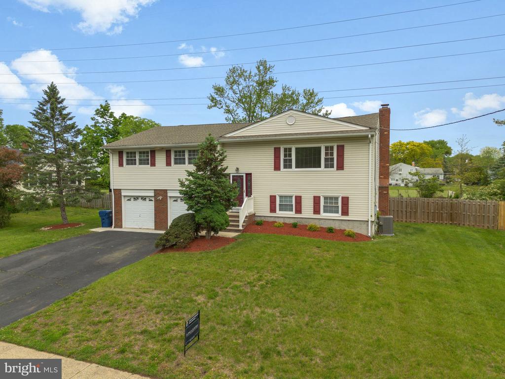 1305 CARLISLE ROAD
