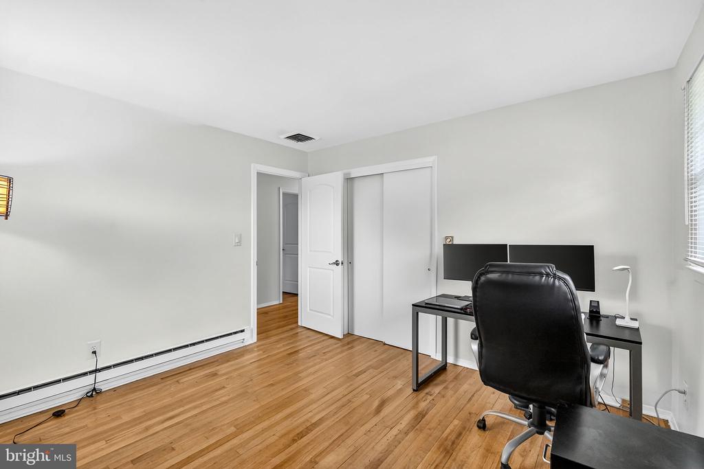 1305 CARLISLE ROAD