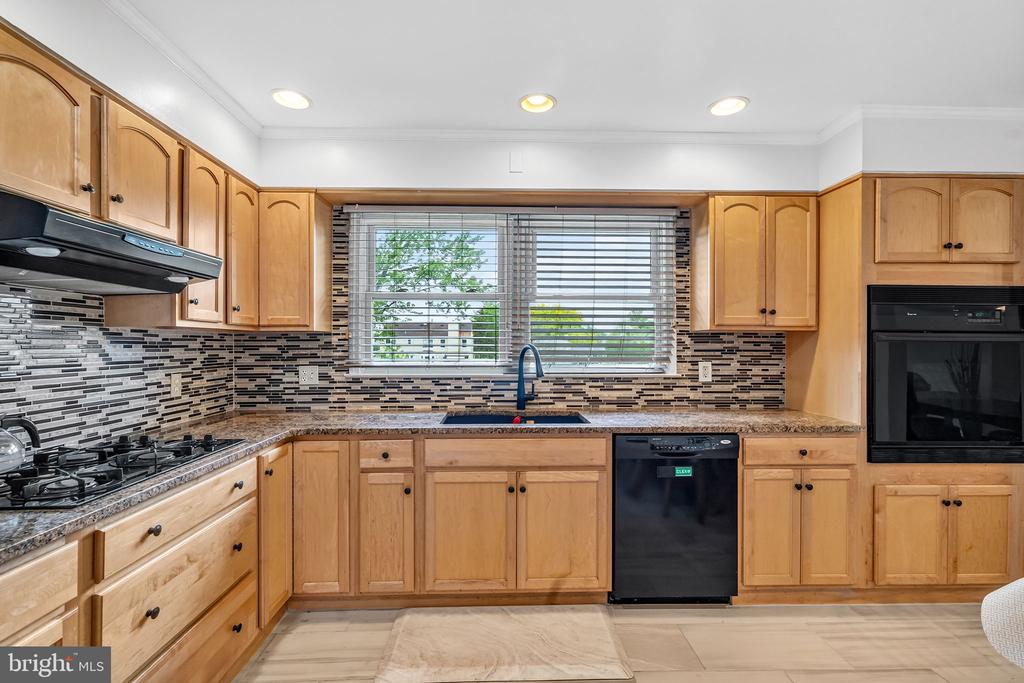 1305 CARLISLE ROAD