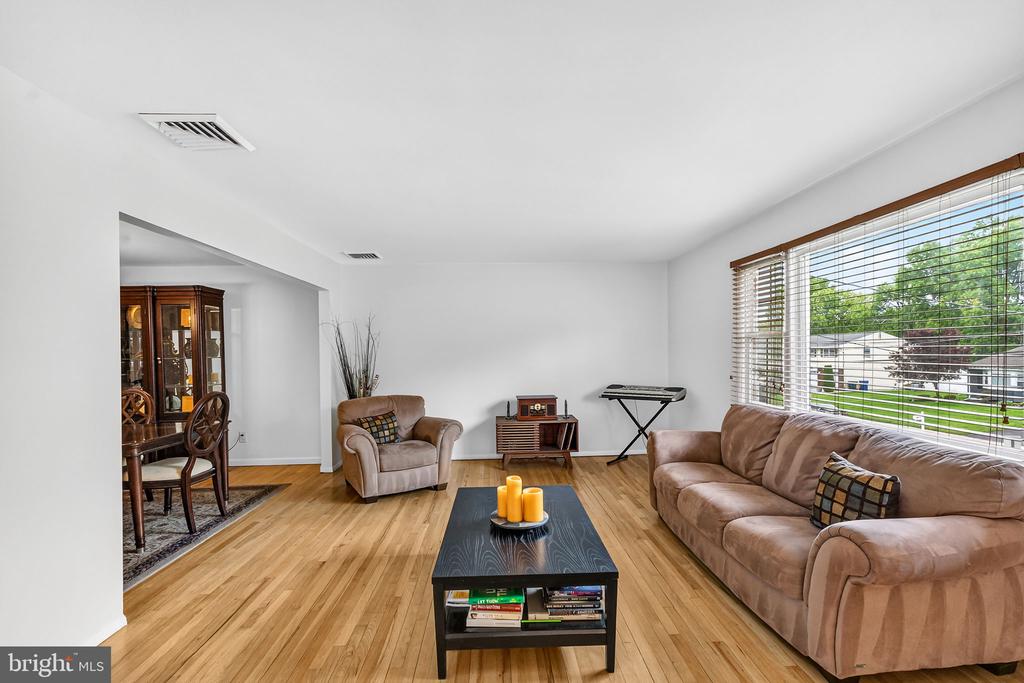 1305 CARLISLE ROAD