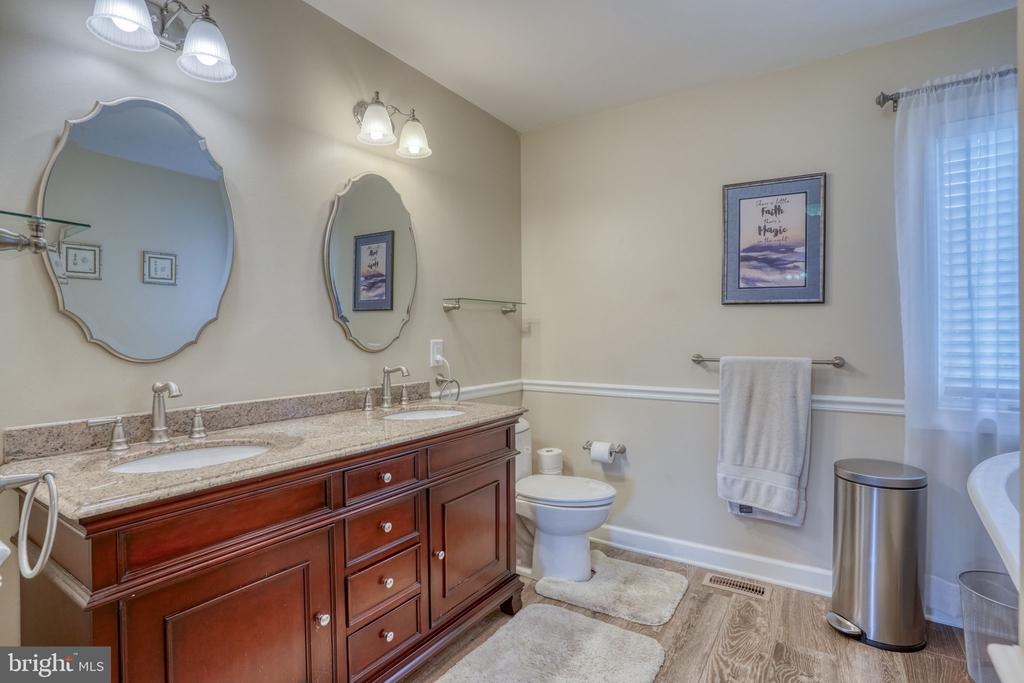 3847 ROTHERFIELD LANE