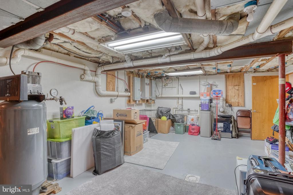 3847 ROTHERFIELD LANE