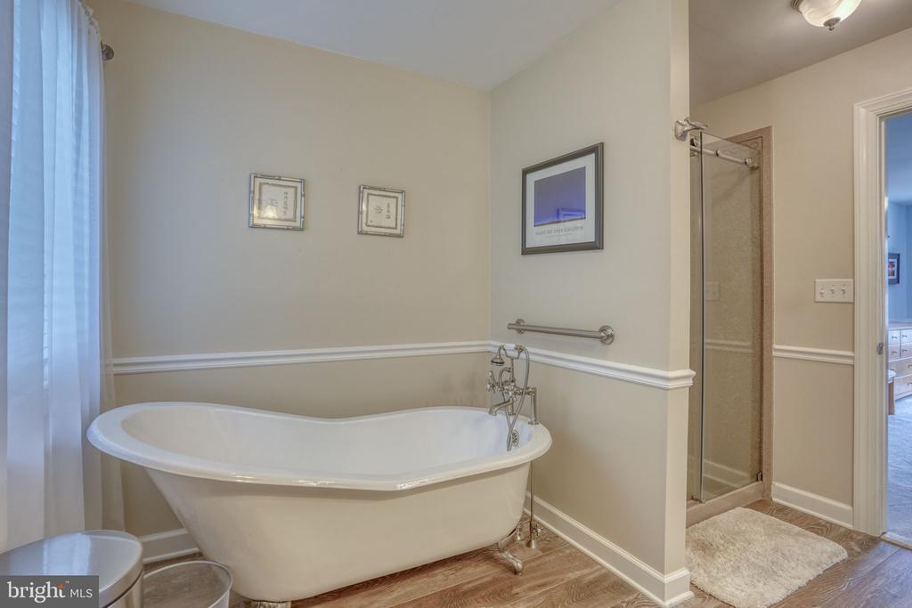 3847 ROTHERFIELD LANE