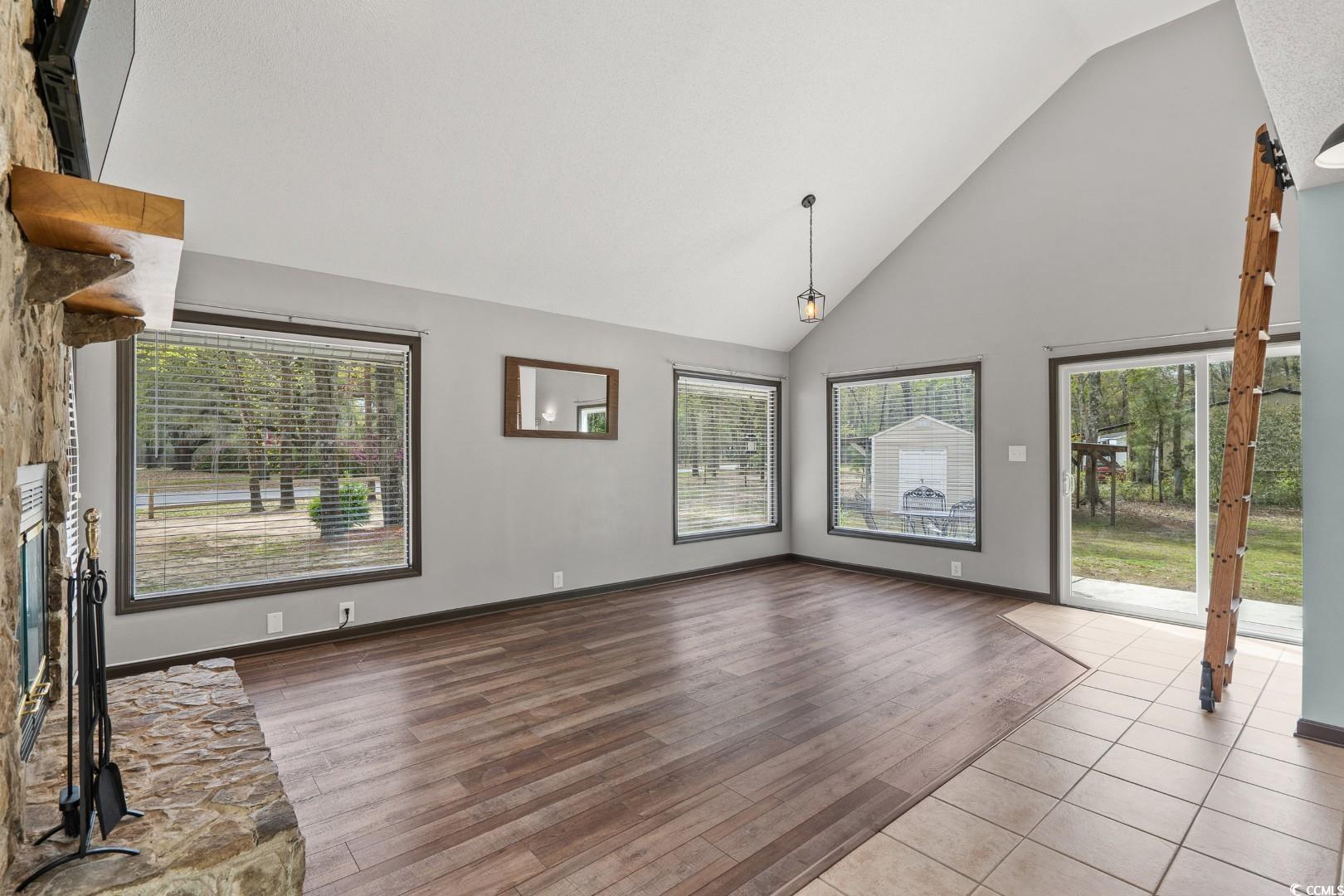 1047 Holt Rd.