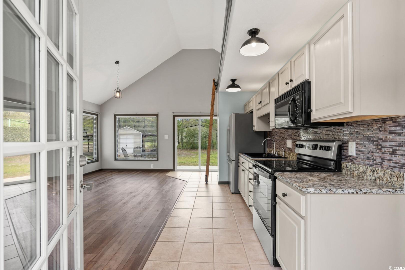 1047 Holt Rd.