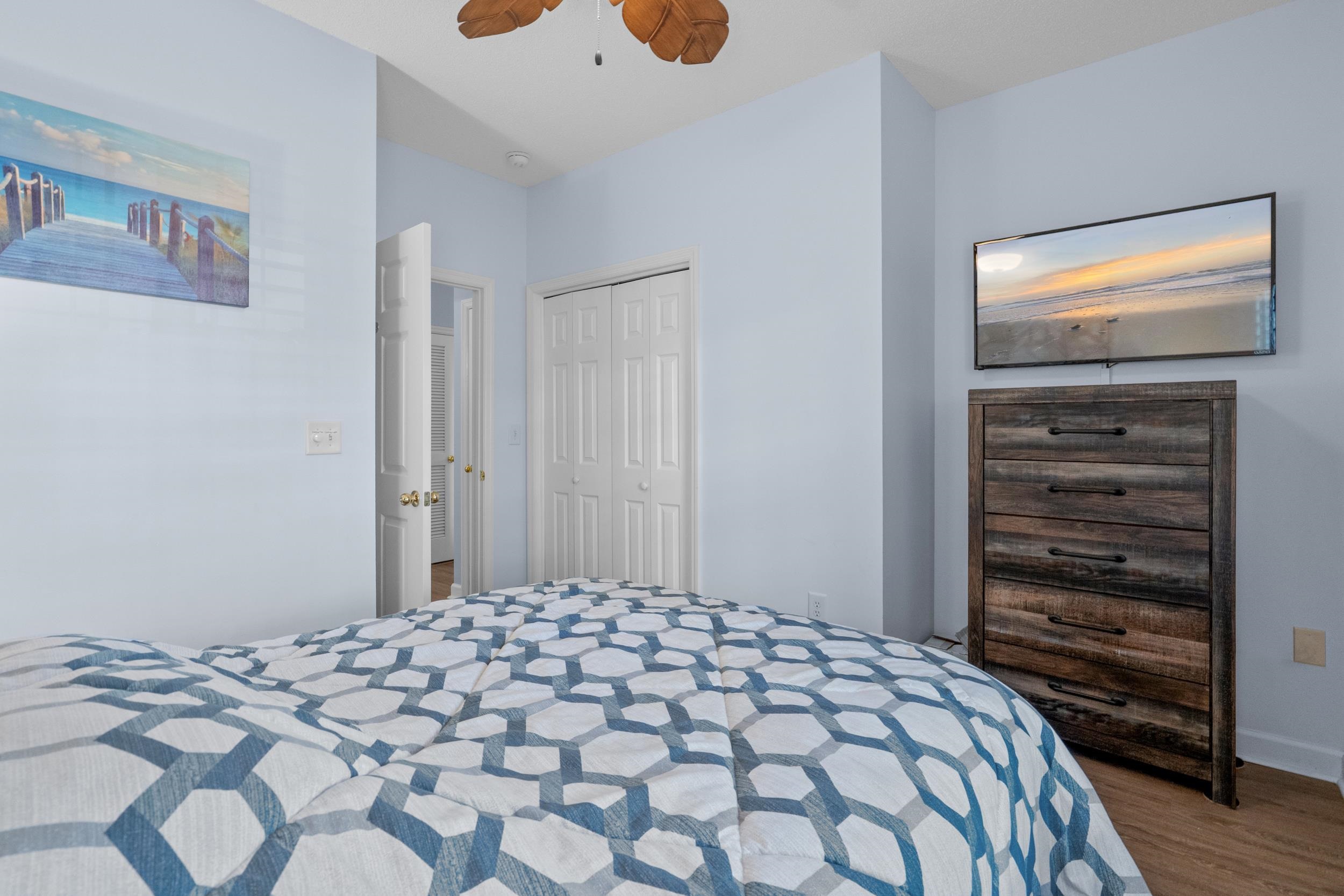 5825 Catalina Dr. Unit: 712