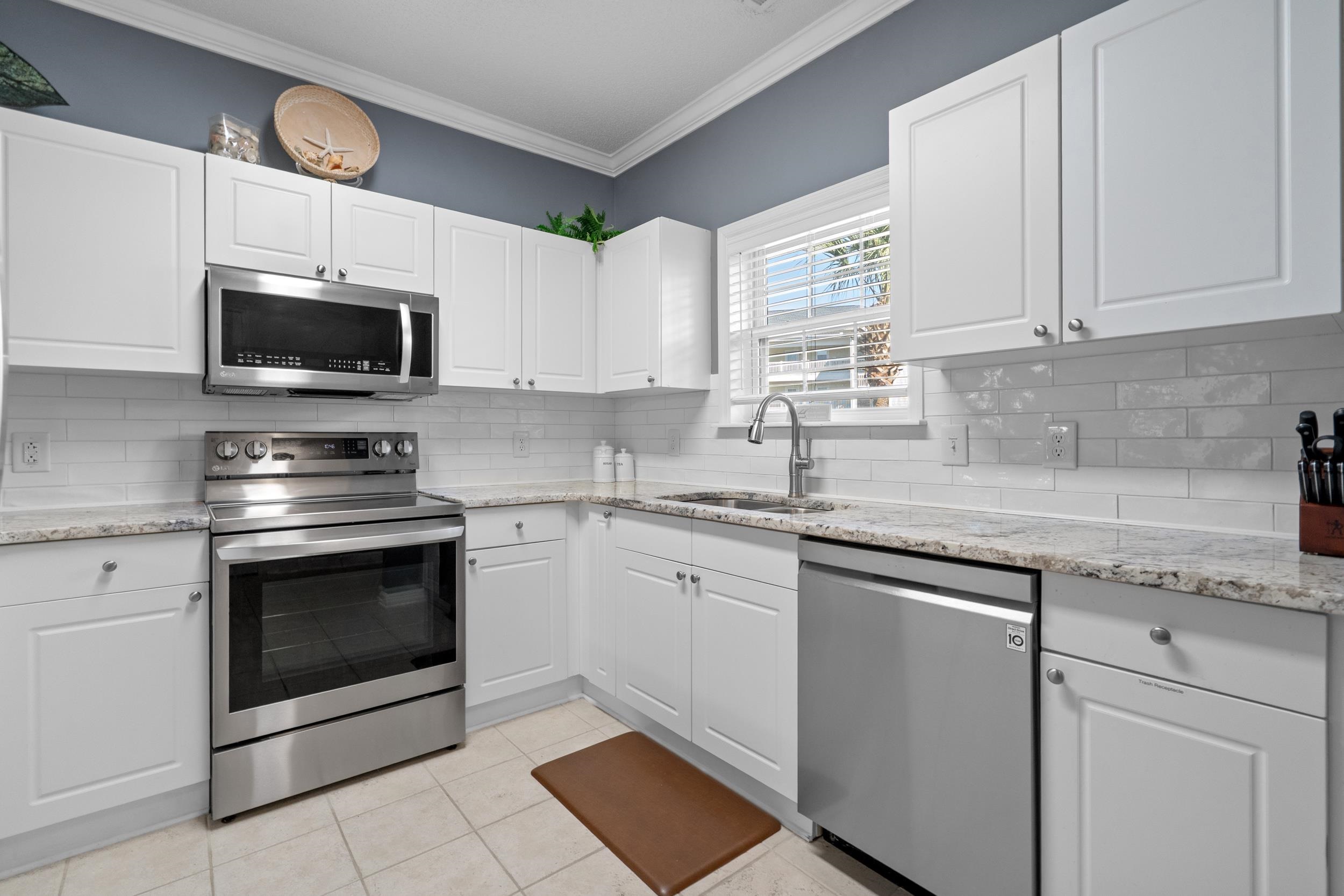 5825 Catalina Dr. Unit: 712