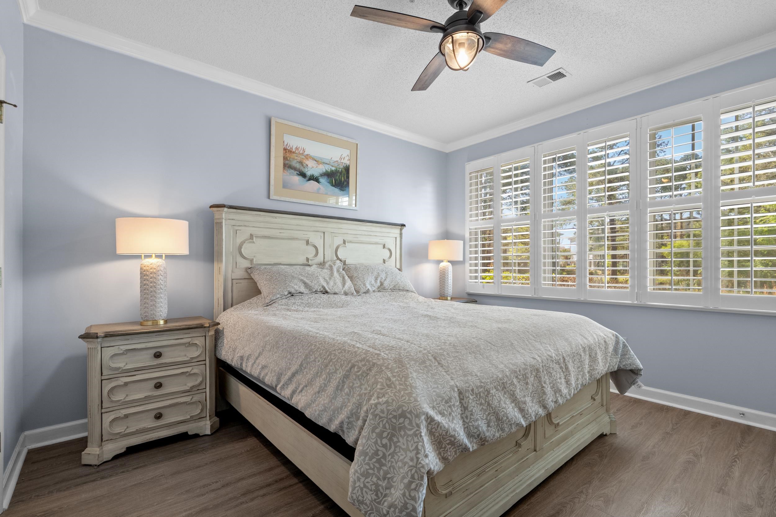 5825 Catalina Dr. Unit: 712