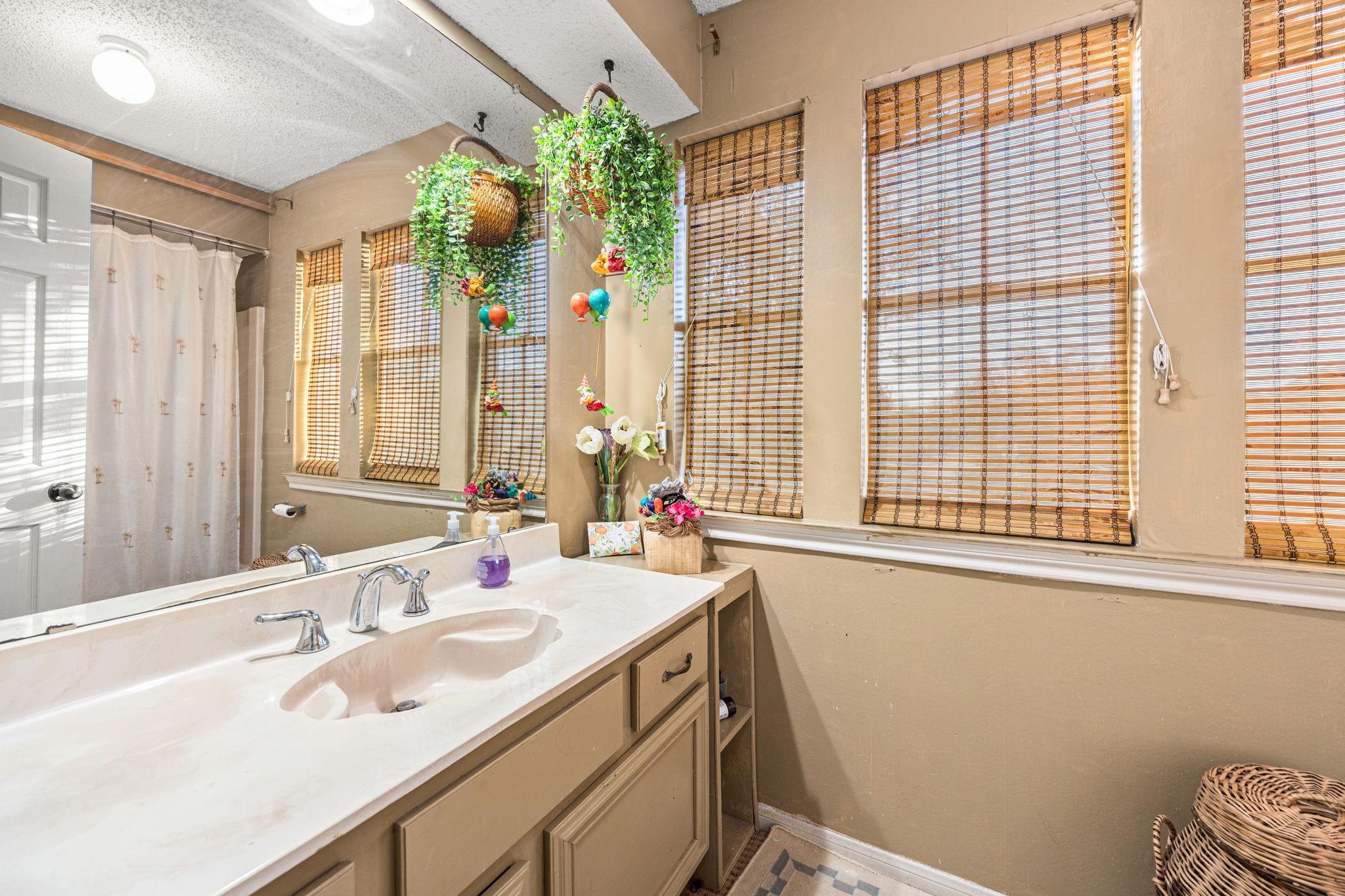 1513 Beaconshire Road