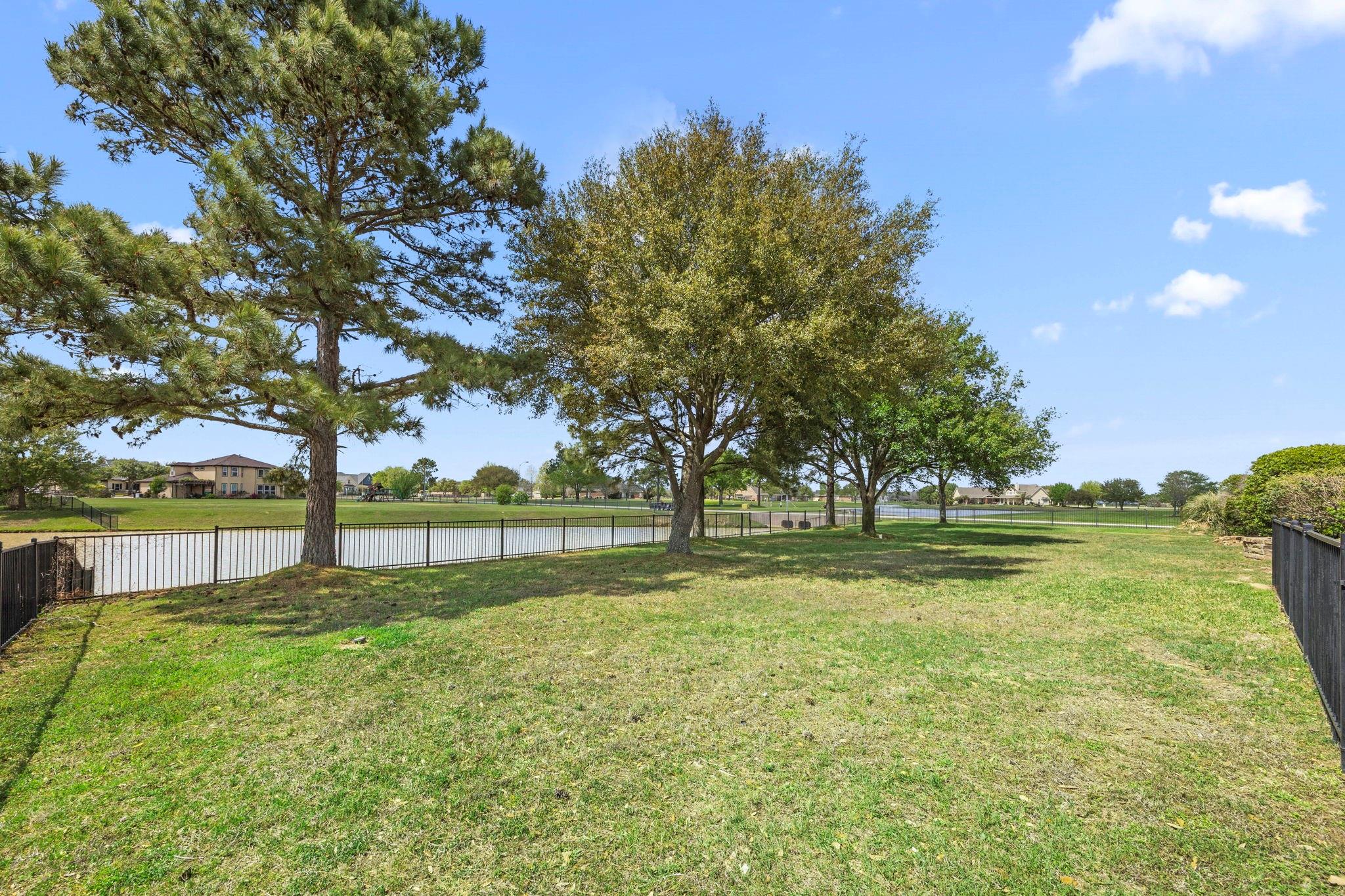 4611 Oasis Point