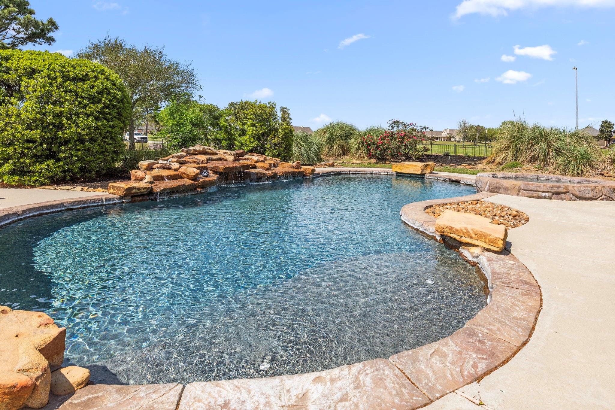 4611 Oasis Point