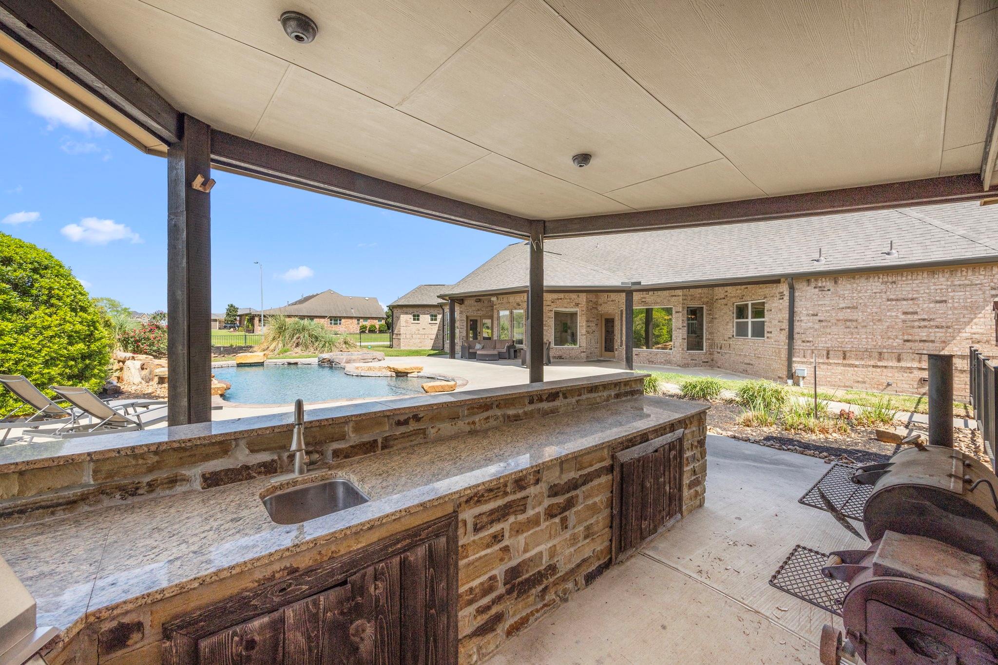 4611 Oasis Point