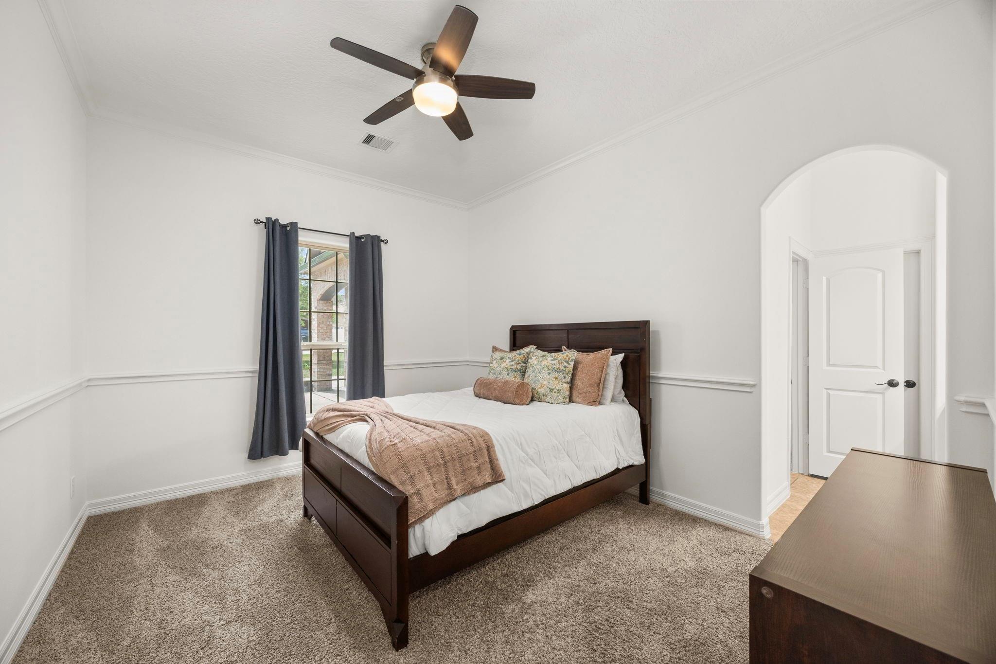4611 Oasis Point