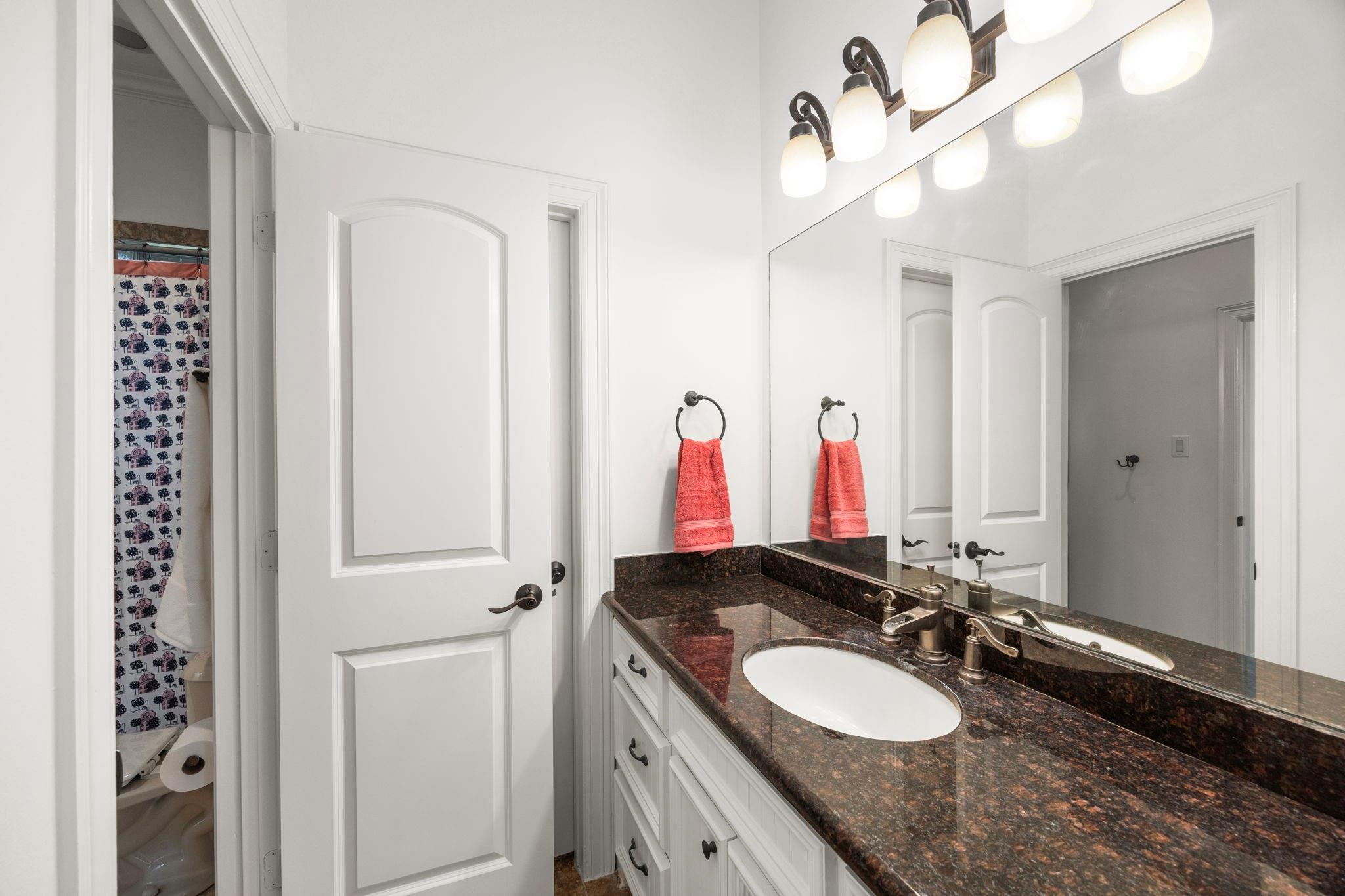 4611 Oasis Point