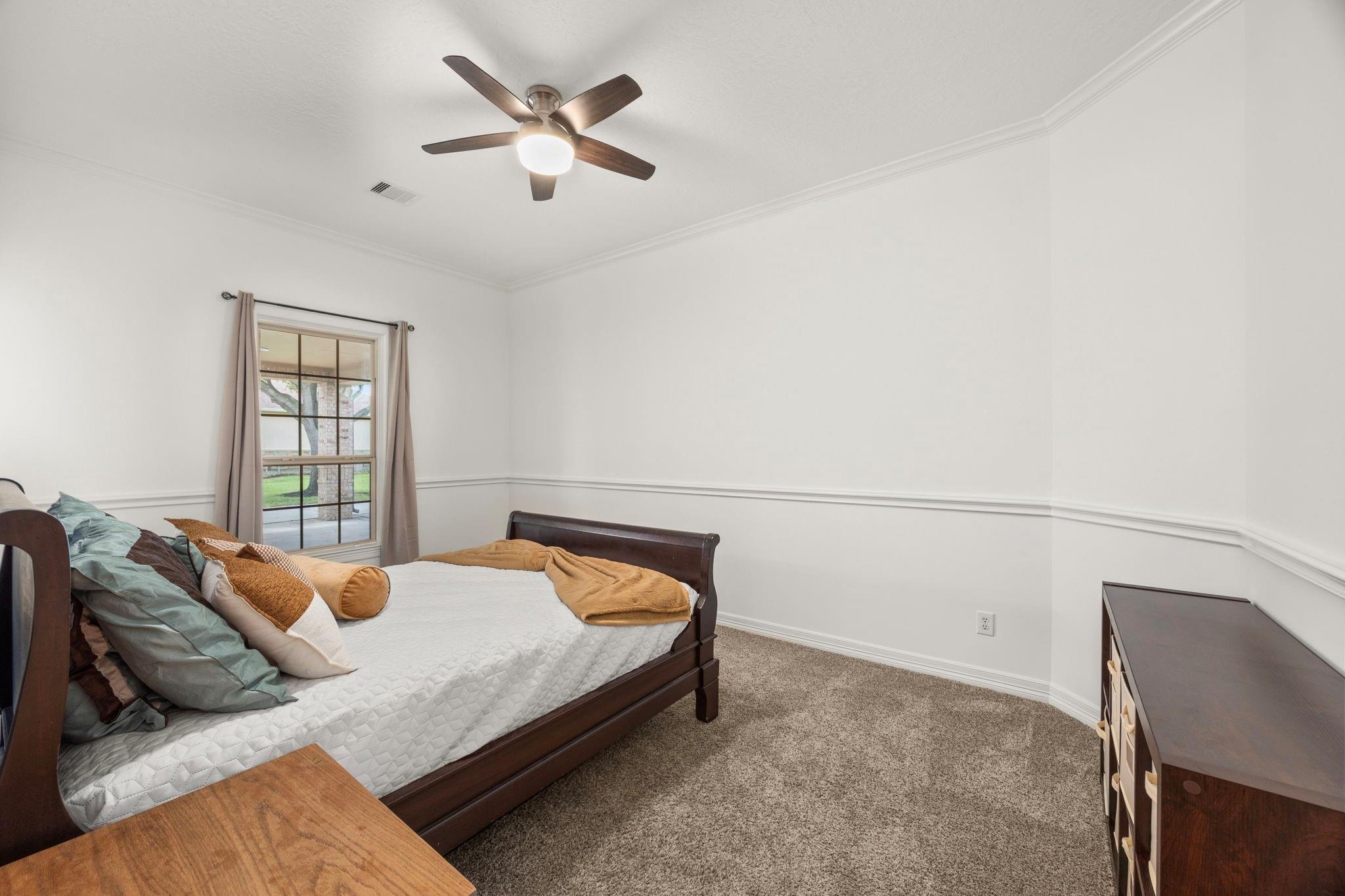 4611 Oasis Point