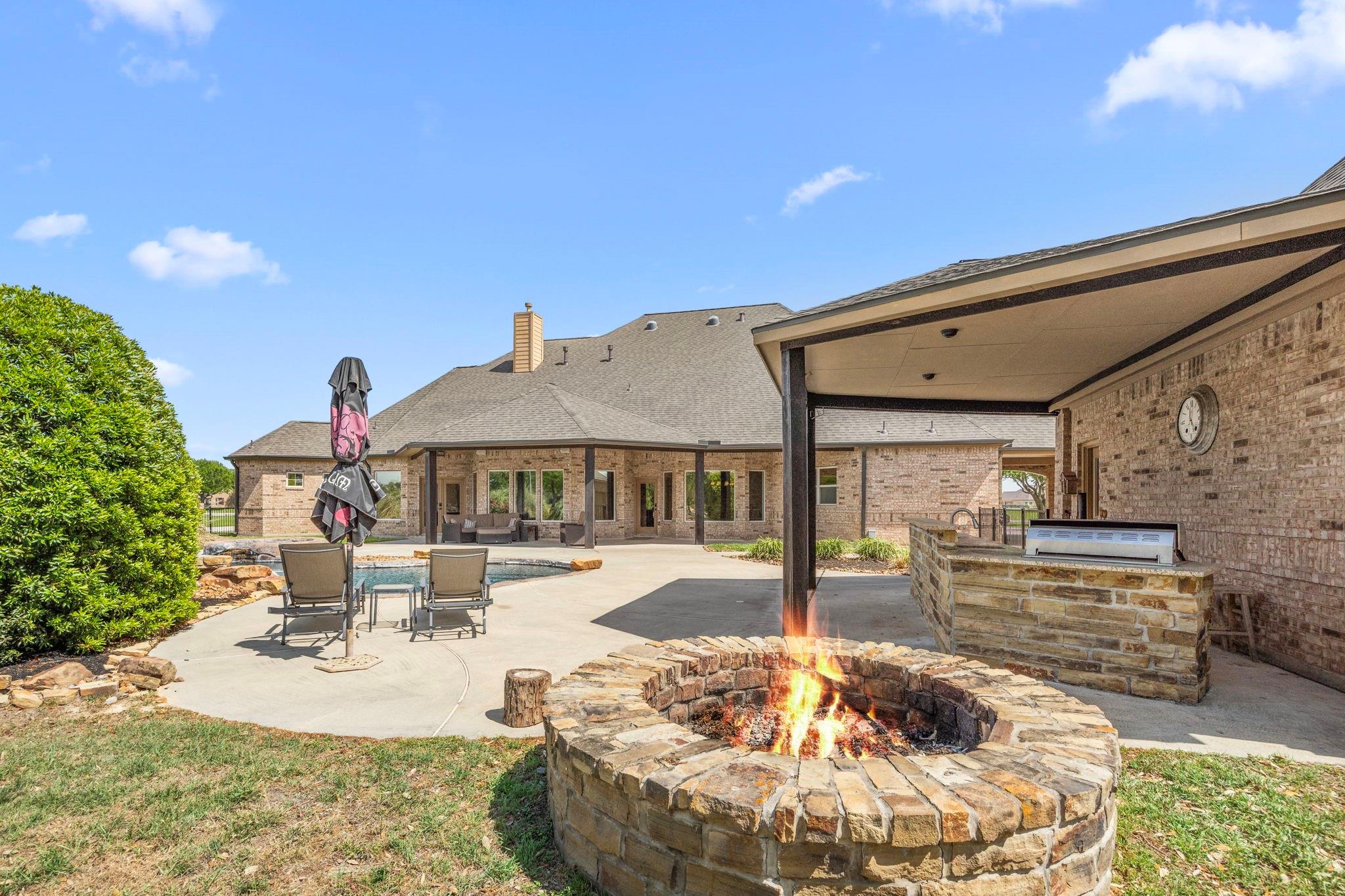 4611 Oasis Point
