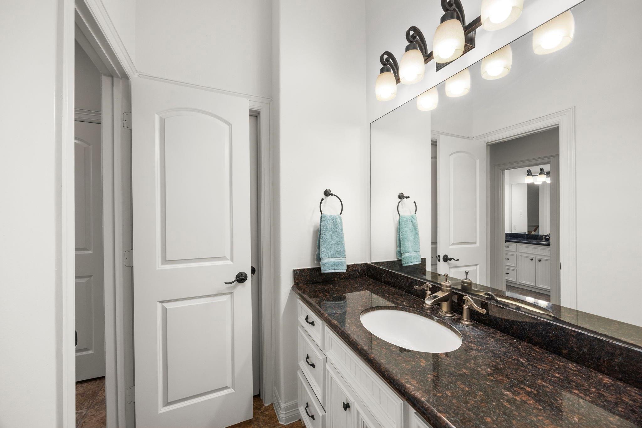 4611 Oasis Point