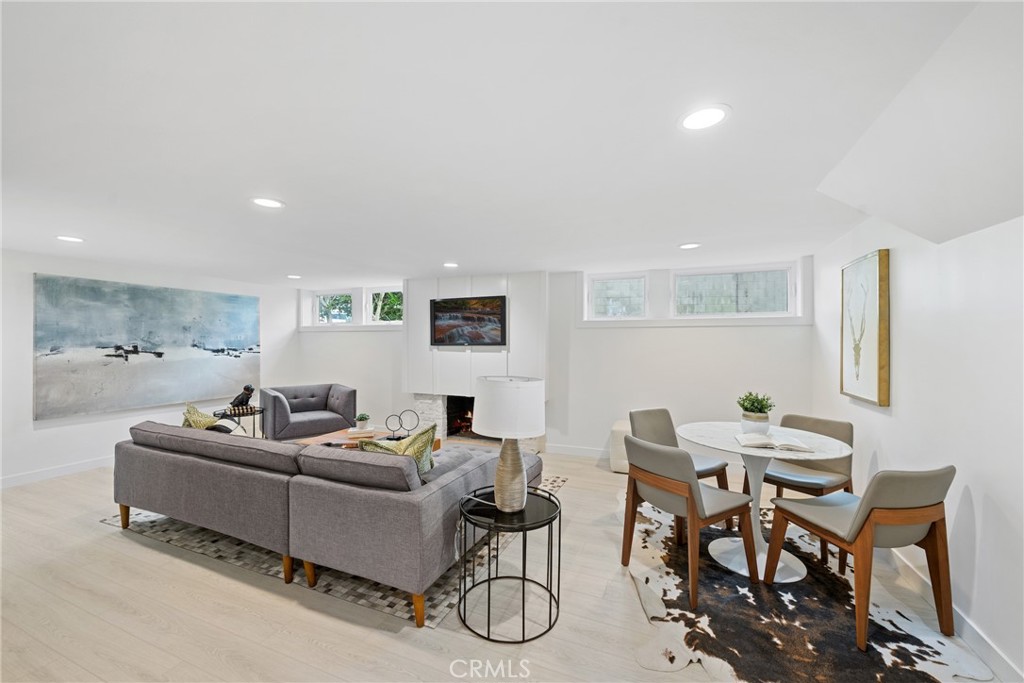 8182 Whitburn Circle